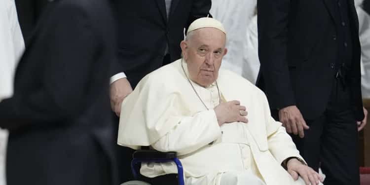 El «edicto gay» del Papa Francisco: Un peligro para la iglesia católica
