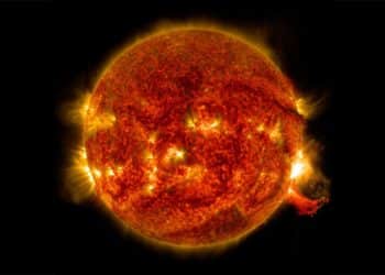 Explosión solar podría impactar en la Tierra con radiación electromagnéticas