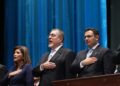 Tras horas de tensiones, Bernardo Arévalo asume como presidente de Guatemala