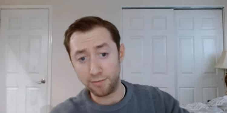 Hombre decapita a su padre mientras amenaza a Biden: YouTube permite el video por horas ¿Qué buscan?