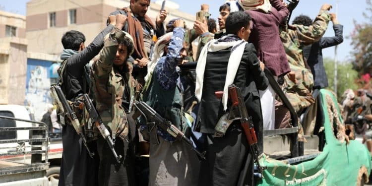 Apoyo al terrorismo: Yemen y el Líbano en protestas contra ataques aéreos de EE.UU a hutíes