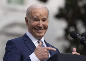 Biden busca desviar la atención de su «mala memoria» creando una «campaña sucia» contra Trump, según informe
