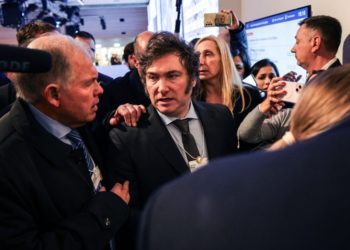Tras no conseguir votos de la oposición, Javier Milei da marcha atrás a su mega ley desreguladora