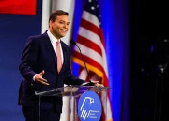 George Santos anuncia planes para postularse nuevamente al Congreso tras su expulsión