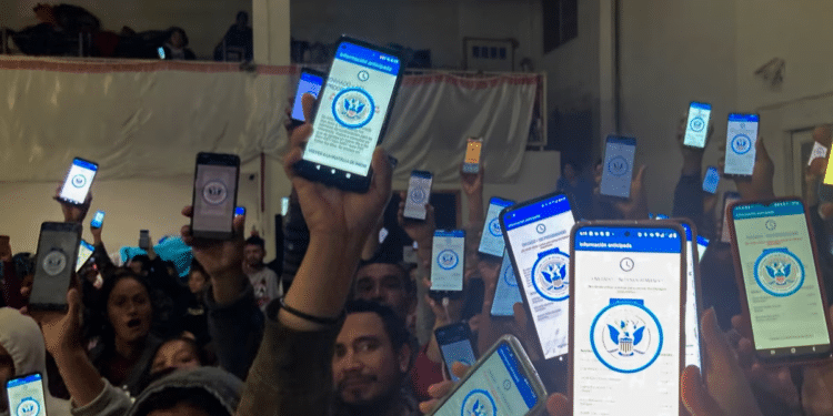 El programa de ‘amnistía masiva’ a inmigrantes que ejecuta en silencio Biden… ¡y quedó al descubierto!