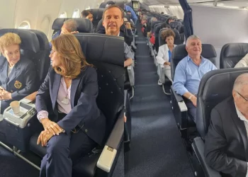 Expresidentes Varados En Avión