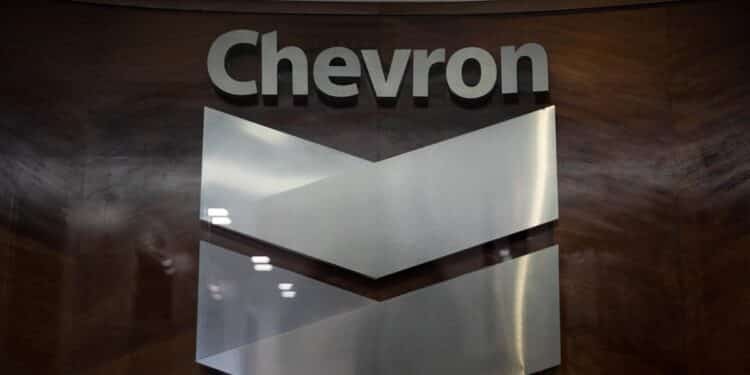 Estados Unidos prorrogó la licencia de Chevron para operar en Venezuela hasta abril de 2025