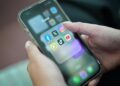Australia impone prohibición radical de redes sociales para menores de 16 años