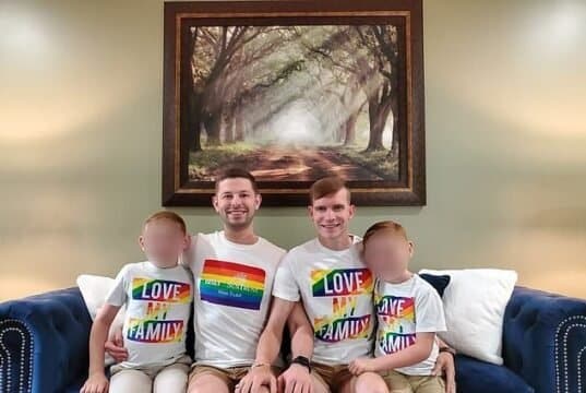 Sentencian a 100 años de prisión a pareja homosexual por abuso sexual de sus hijos adoptivos