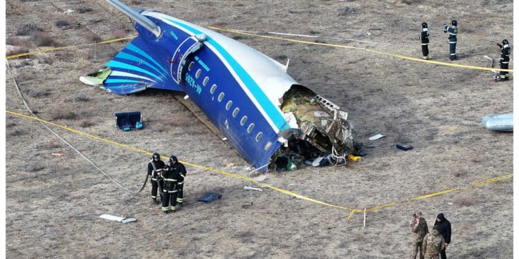 La OTAN solicita una investigación «completa» sobre el accidente del avión en Kazajistán