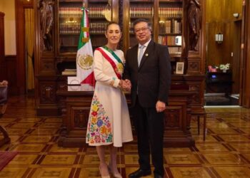 Gustavo Petro ha llegado a México y se reunirá con Claudia Sheinbaum para discutir el futuro de las relaciones entre ambos países