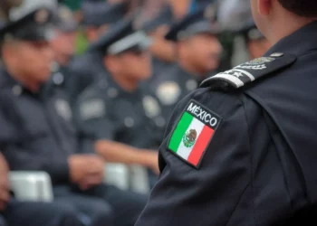Detienen a más de un centenar de policías en México; unos por filtrar información y otros por desapariciones forzadas