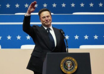 Cuestionan legalidad de oficina de Elon Musk en la Administración Trump