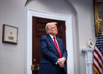 La Casa Blanca pone en pausa todas las subvenciones federales y surge la confusión