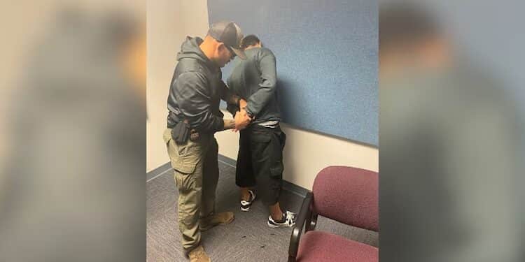 Veinticinco miembros del Tren de Aragua arrestados en Texas
