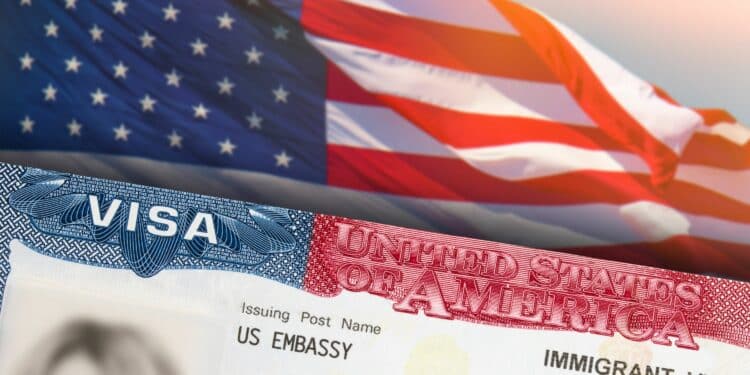 Gobierno de Trump abre inscripciones para migrantes legales
