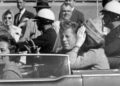 VOA: ¿Qué podrían revelar los documentos a desclasificar sobre el asesinato del presidente John F. Kennedy?