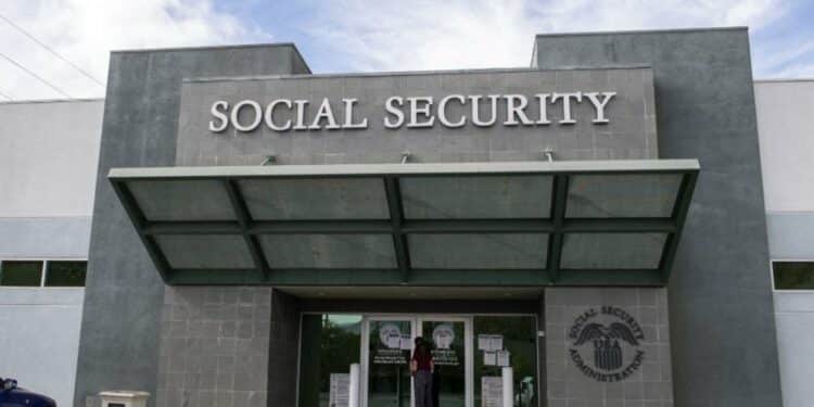 El DOGE depura la base de datos del Seguro Social y elimina a 12,3 millones de personas que serían mayores de 120 años