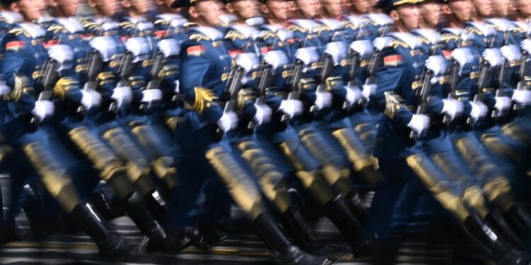 Bajo la sombra del dragón: cómo China silencia y aplasta a sus disidentes en el exterior