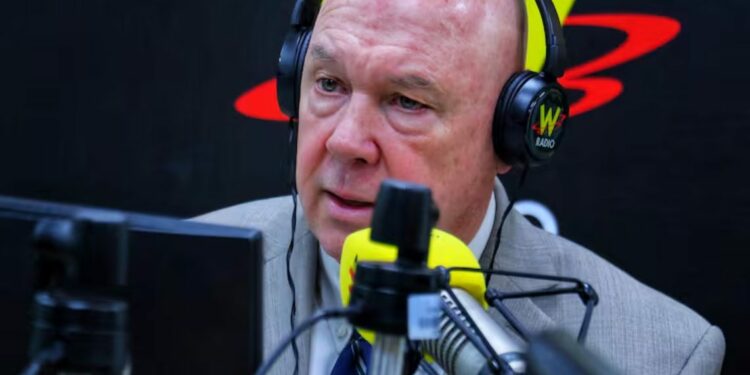 John McNamara admitió contactos de EEUU con Nicolás Maduro y María Corina Machado