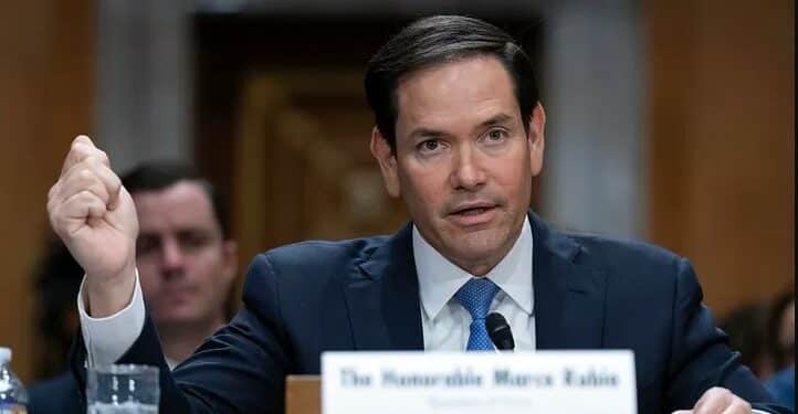 Marco Rubio califica de “absurdo” aceptar a todo el que quiera emigrar a Estados Unidos
