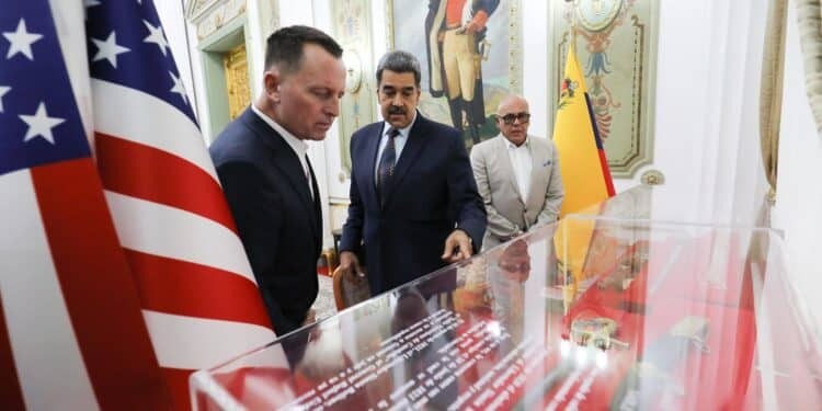 La artimaña de EEUU para lograr acuerdos con el régimen de Maduro