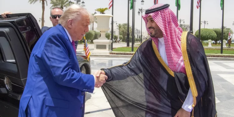 Trump llama a Irán «la fuerza más destructiva» y dice que nunca tendrá poder nuclear