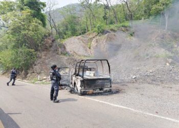 Ataque letal en Chiapas, México: emboscan y calcinaron a cinco policías con más de 700 disparos
