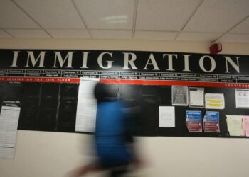 ICE elimina acceso a fianza para millones de inmigrantes indocumentados