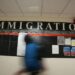 ICE elimina acceso a fianza para millones de inmigrantes indocumentados