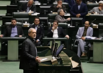 El presidente de Irán aprueba la ley por la que el país suspende la cooperación con el OIEA