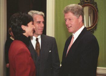 Figuras de alto perfil, incluido Bill Clinton, enviaron cartas para el álbum de cumpleaños de Jeffrey Epstein, según WSJ