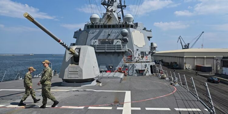 Reuters: Estados Unidos envía más barcos al sur del Caribe con la mirada puesta en los cárteles de la droga, según fuentes