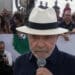 Lula Da Silva hablando por un micrófono en mitin político