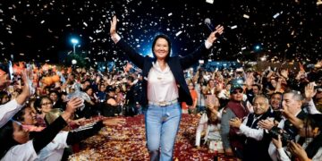 Luego de un extenso proceso de balotaje, la derechista Keiko Fujimori es la nueva presidenta electa de Perú.