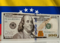 Venezuela podría volver a realizar negocios en el mercado internacional con el dólar.