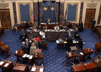 Senado aprueba una resolución para darle fin a la guerra en Irán.