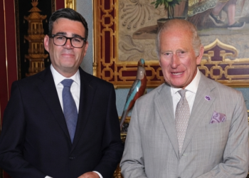Andy Burnham asume como primer ministro del Reino Unido y promete alivio económico