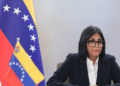 Delcy Rodríguez solicitó a Inglaterra que libere los lingotes de oro que tiene retenidos para atender la crisis en el país tras los terremotos.