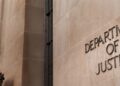 Departamento de Justicia presenta primer caso ante tribunal inactivo durante más de 20 años.