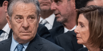 El esposo de Nancy Pelosi protagonizó un choque y fuga por el que podría enfrentar un cargo en California.