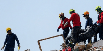 La cifra de muertos por terremotos en Venezuela sigue aumentando considerablemente, mientras que cientos de cuerpos quedan sin identificar.